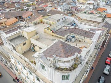 Centro Histórico Casa con Departamentos y Locales 912m2  Esmeraldas y Oriente