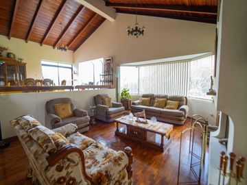 Valle de los chillos Armenia Casa con 436m2 Terreno total 2000m2