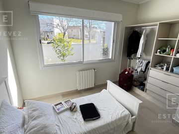 Casa en venta, vista a laguna. Barrio Cerrado San Matías, Escobar
