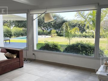 Casa en venta, vista a laguna. Barrio Cerrado San Matías, Escobar