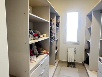 Casa en venta, vista a laguna. Barrio Cerrado San Matías, Escobar