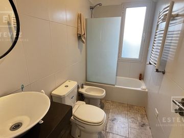 Casa en venta, vista a laguna. Barrio Cerrado San Matías, Escobar