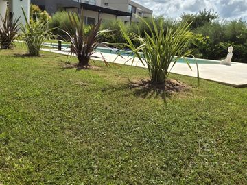 Casa en venta, vista a laguna. Barrio Cerrado San Matías, Escobar