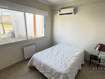 Casa en venta, vista a laguna. Barrio Cerrado San Matías, Escobar