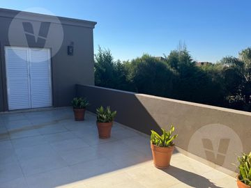 Casa en venta - Barrio Don Joaquin, Canning