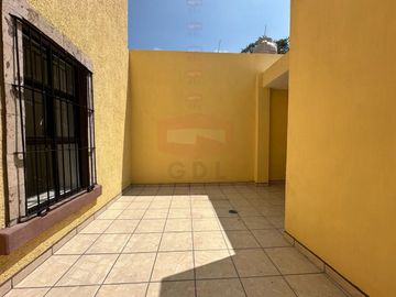 HOSPICIO CABAÑAS CASA REMODELADA SAN JUAN DE DIOS