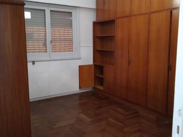 PH en venta - 3 Dormitorios 2 Baños - La Plata