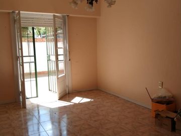 PH en venta - 3 Dormitorios 2 Baños - La Plata