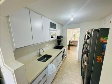 VENDO HERMOSO APARTAMENTO EN MULTICENTRO