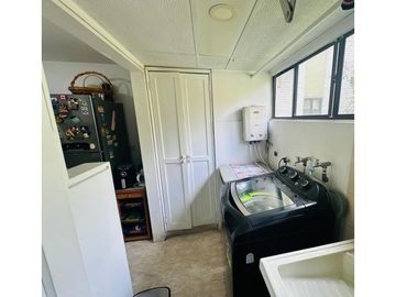 VENDO HERMOSO APARTAMENTO EN MULTICENTRO