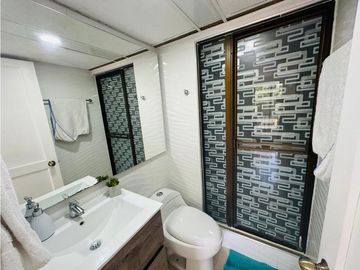 VENDO HERMOSO APARTAMENTO EN MULTICENTRO