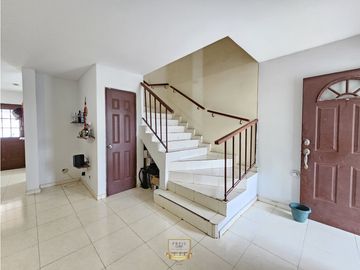 Casa en Venta en P.H. Quintas del Lago, Las Cumbres, Panamá Norte. ER