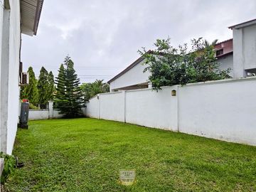 Casa en Venta en P.H. Quintas del Lago, Las Cumbres, Panamá Norte. ER