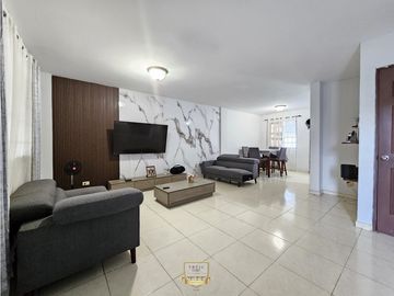 Casa en Venta en P.H. Quintas del Lago, Las Cumbres, Panamá Norte. ER