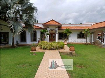 VENTA DE CASA EN DAVID LAS PERLAS  1,996 METROS