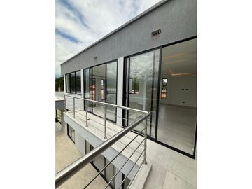 Finca nueva de lujo en venta en parcelación - Santa Elena El Cerrito