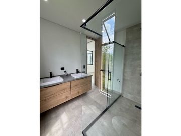 Finca nueva de lujo en venta en parcelación - Santa Elena El Cerrito