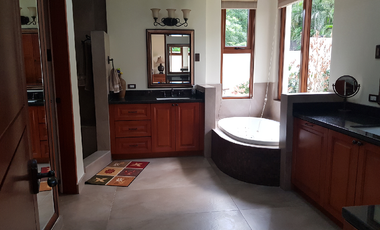 5BR House for Rent in Ayala Alabang Village, Muntinlupa - RR2107882
