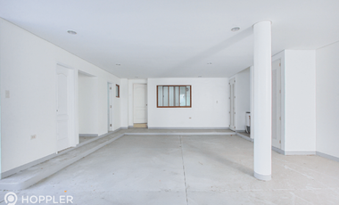 5BR House for Rent in McKinley Hill, Taguig - RR3457682