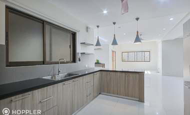 5BR House for Rent in Merville Subdivision, Parañaque - RR3456782