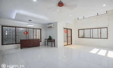 5BR House for Rent in Merville Subdivision, Parañaque - RR3456782