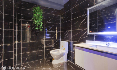 200.0sqm Building for Rent in Poblacion, Makati - CR0797575