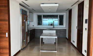 3BR Condo for Sale in Two Roxas Triangle, Salcedo Village, Makati - RS4891281