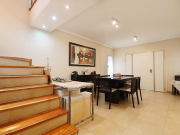 Venta Casa Chalet Villa Luzuriaga