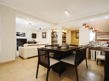 Venta Casa Chalet Villa Luzuriaga