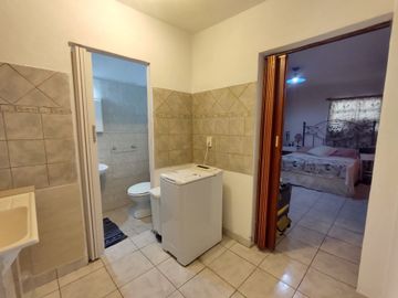 Venta Casa 5 Amb, con quincho y jardín - Haedo