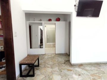 Venta Casa 5 Amb, con quincho y jardín - Haedo