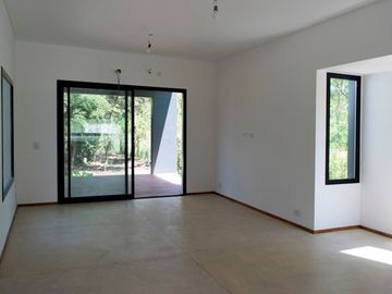 Casa - Venta - Garin - 3 domitorios