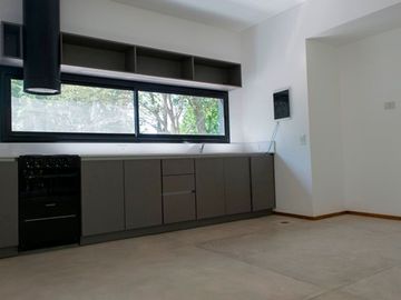 Casa - Venta - Garin - 3 domitorios