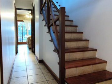 VENTA CASA 5 AMB. BARRIO PARQUE BERNAL PILETA