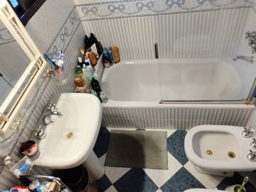 VENTA CASA 5 AMB. BARRIO PARQUE BERNAL PILETA
