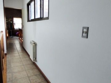 VENTA CASA 5 AMB. BARRIO PARQUE BERNAL PILETA