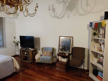 VENTA CASA 5 AMB. BARRIO PARQUE BERNAL PILETA