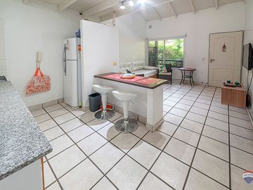 VENTA DUPLEX 2 AMBIENTES EN PILAR COCHERA PILETA