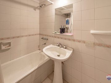 VENTA DUPLEX 2 AMBIENTES EN PILAR COCHERA PILETA