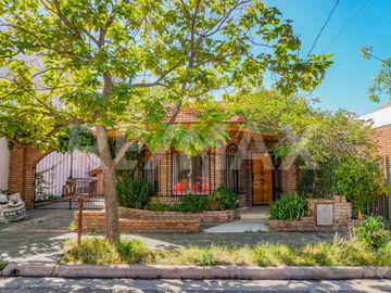 VENTA CASA 1 DORMITORIO | B° CENTRO OESTE NEUQUEN