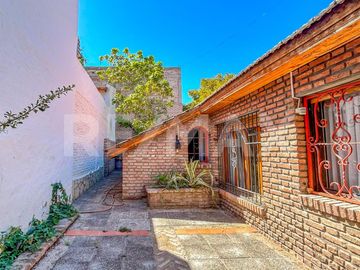 VENTA CASA 1 DORMITORIO | B° CENTRO OESTE NEUQUEN