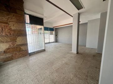 OPORTUNIDAD EN VENTA LOCAL ESQUINA OBSERVATORIO