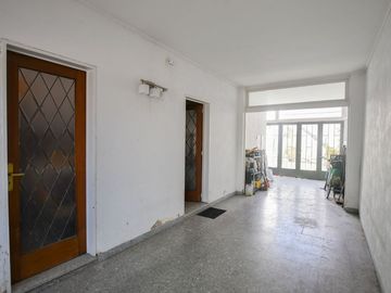 CASA EN VENTA LA PLATA 3 DORMITORIOS Y ESTUDIO