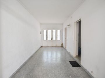 CASA EN VENTA LA PLATA 3 DORMITORIOS Y ESTUDIO