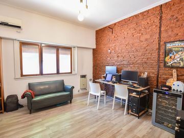 CASA EN VENTA LA PLATA 3 DORMITORIOS Y ESTUDIO