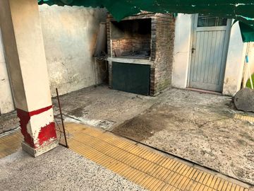 VENTA CASA MUÑIZ ESQUINA IDEAL INVERSOR