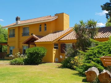 casa alquiler 4/5 ambientes Nautico Escobar