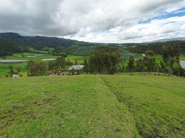 Terreno en Norte de Cayambe