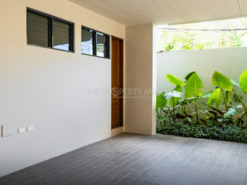 Luxury Townhouse in Rosevale Estate, Paco Manila