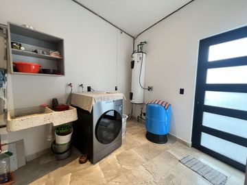 CASA EN VENTA  EN LAGOS DE JURIQUILLA